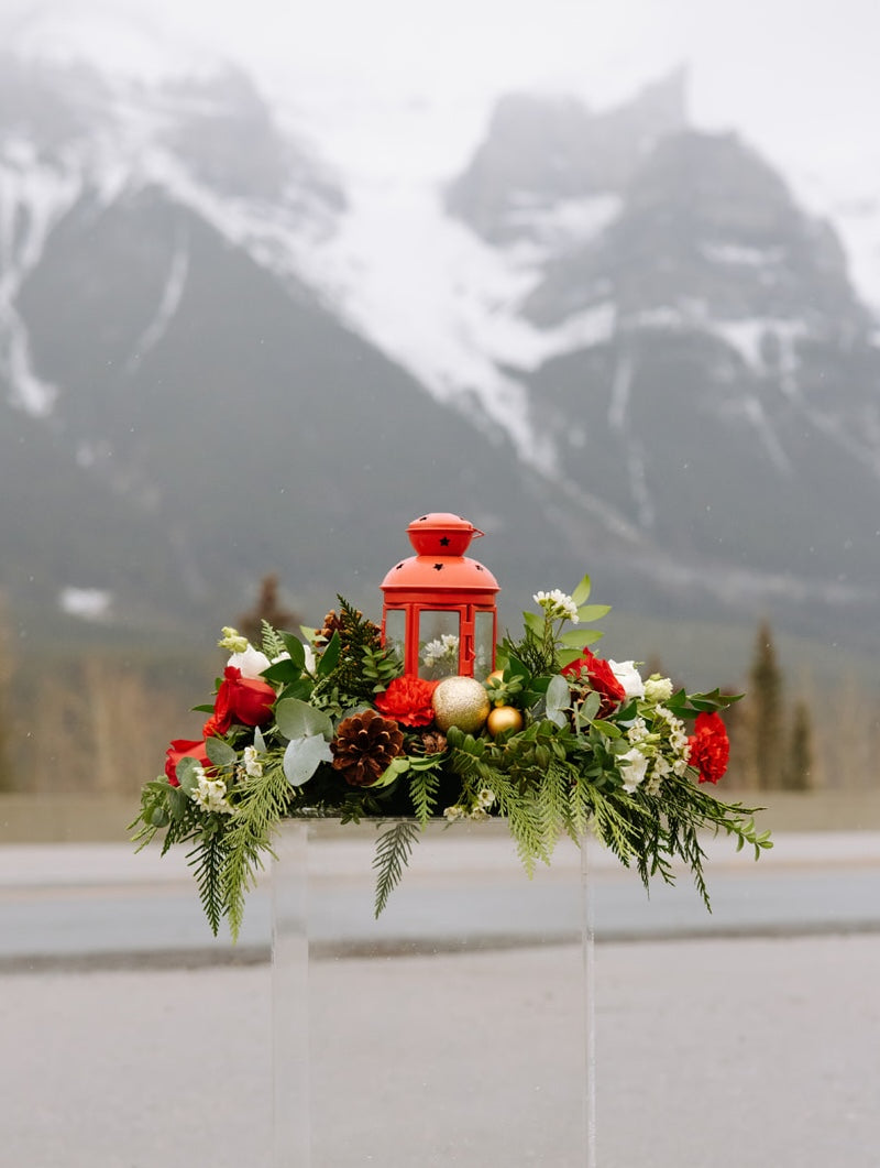 Canmore Christmas Centerpiece